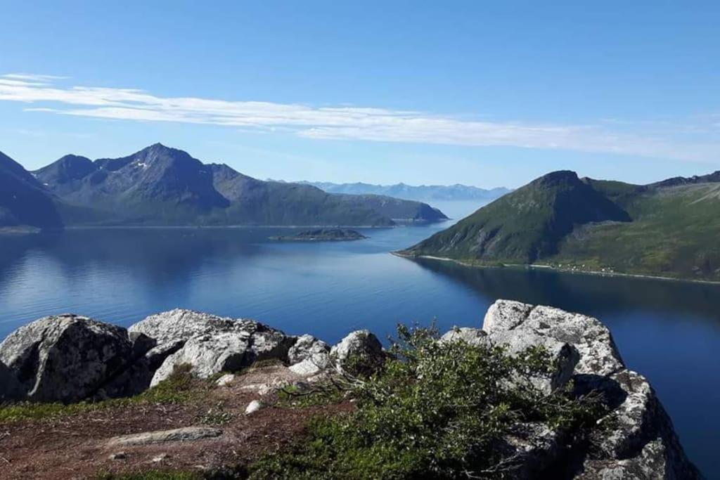 Fantastic View, Quiet And Relaxing By The Sea Villa Kvaloya Eksteriør bilde